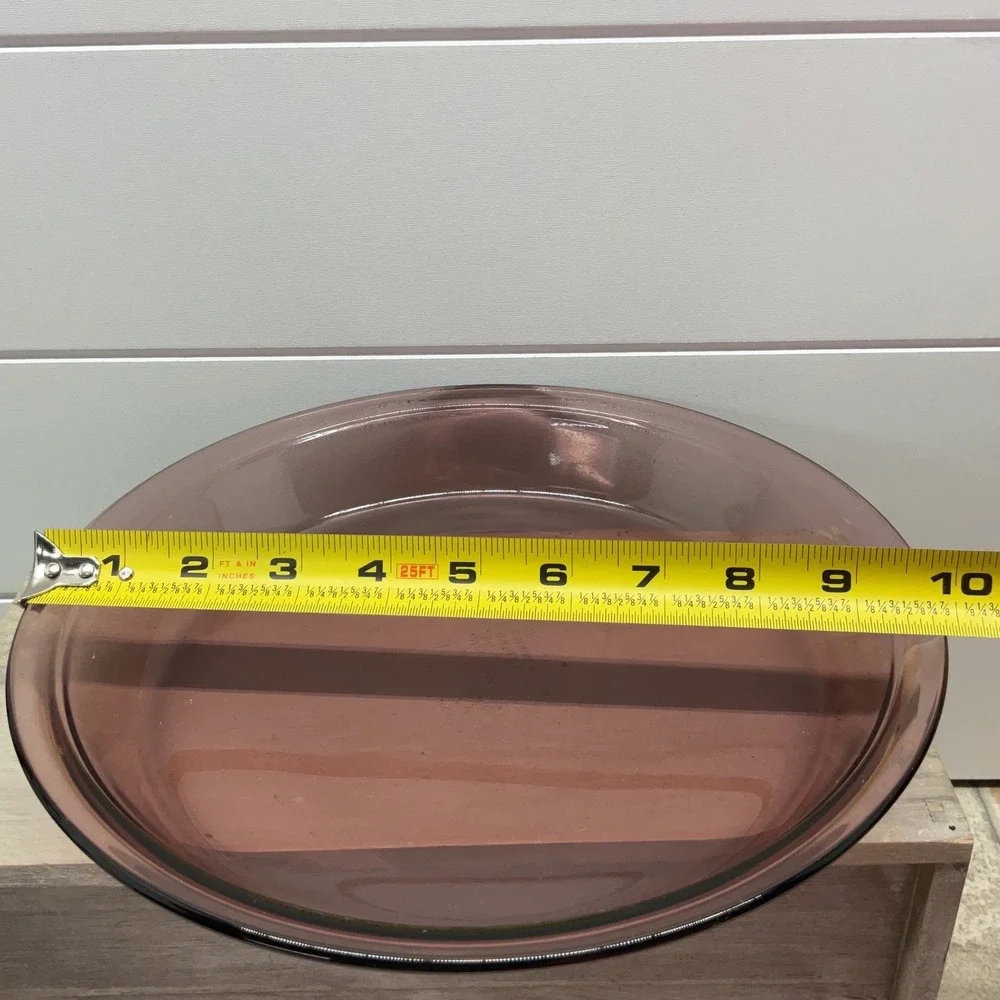 Pyrex Cranberry Glass 9.5 Inch Pie Plate Round Baking Dish 209 23cm USA Vintage